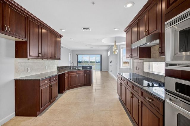 8749 THE ESPLANADE 18, Orlando, FL 32836