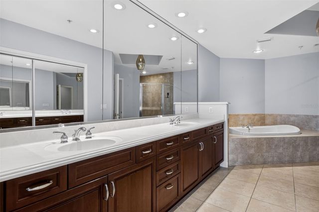 8749 THE ESPLANADE 18, Orlando, FL 32836