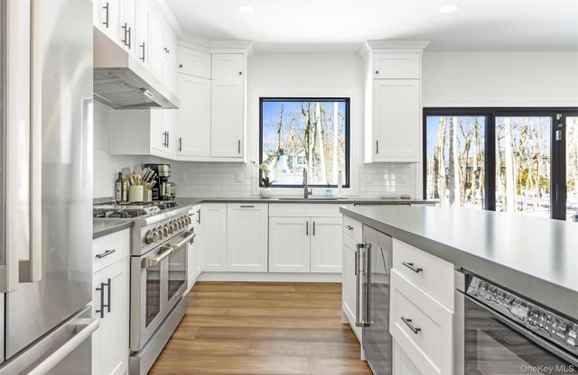 1745 Stars Road, East Marion, NY 11939