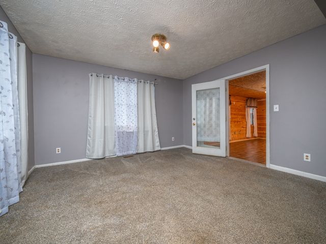 523 Cherry Grove Road, Flemingsburg, KY 41041