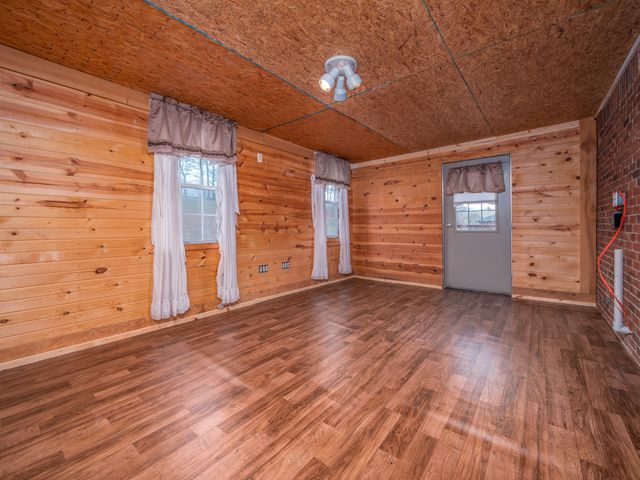 523 Cherry Grove Road, Flemingsburg, KY 41041