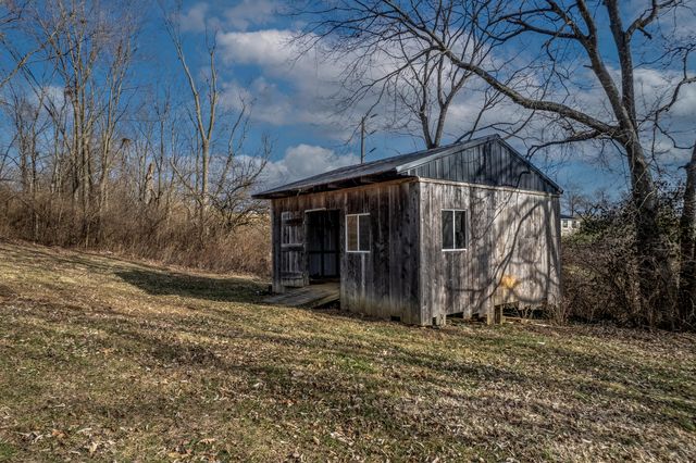 523 Cherry Grove Road, Flemingsburg, KY 41041