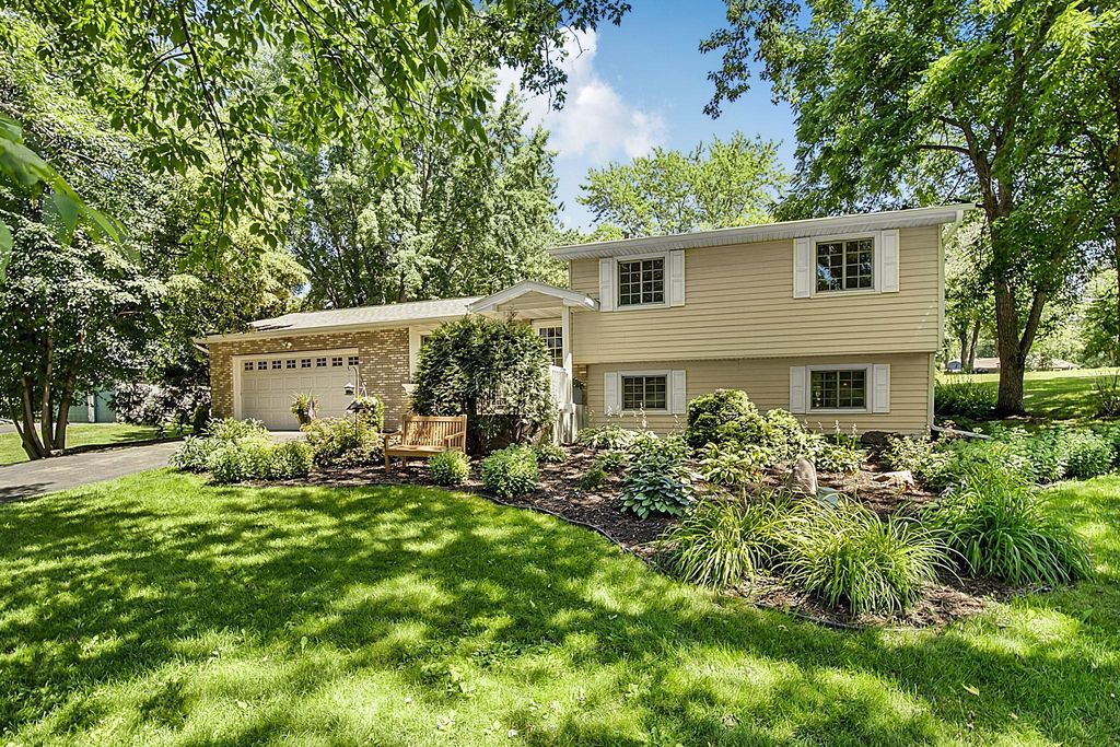 32664 Meadow Lane, Saint Joseph, MN 56374