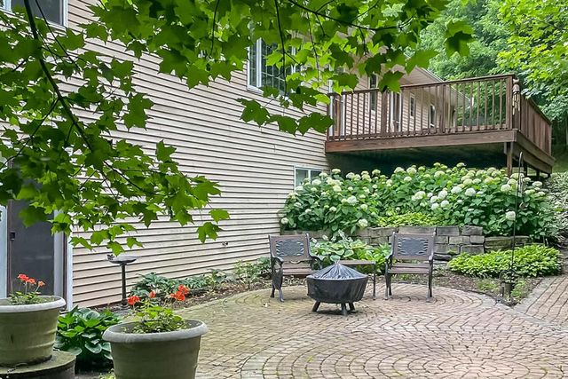 762 Valley Forge DRIVE, Slinger, WI 53086