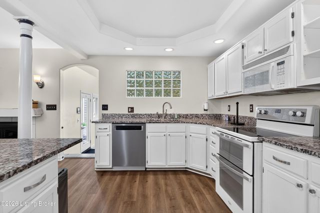 1915 Overlook Terrace, Louisville, KY 40205