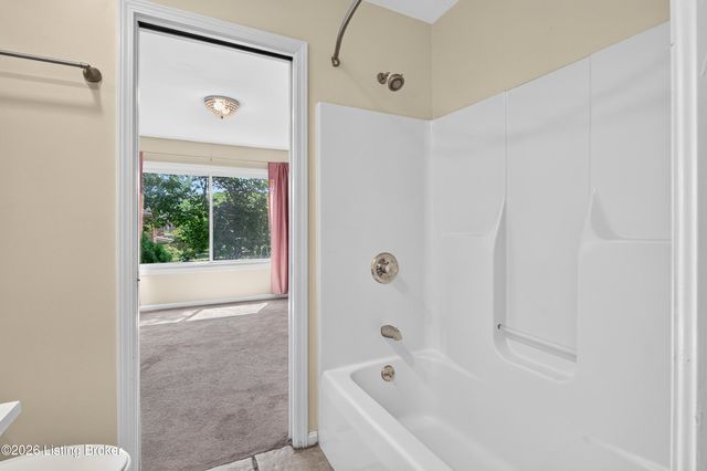 1915 Overlook Terrace, Louisville, KY 40205