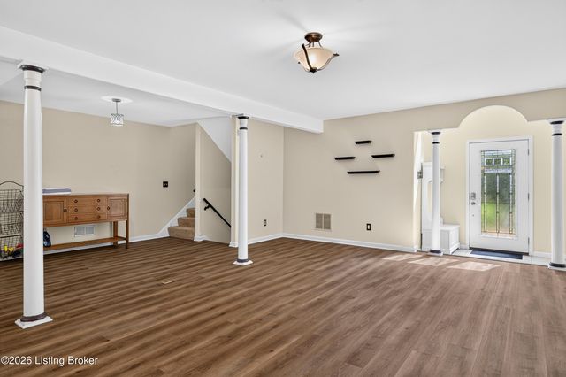 1915 Overlook Terrace, Louisville, KY 40205