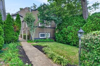 1915 Overlook Terrace, Louisville, KY 40205