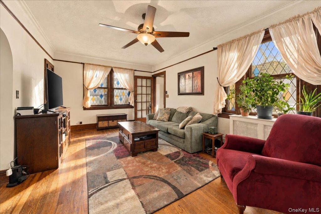196 Hillside Avenue, Yonkers, NY 10703 — photo 2