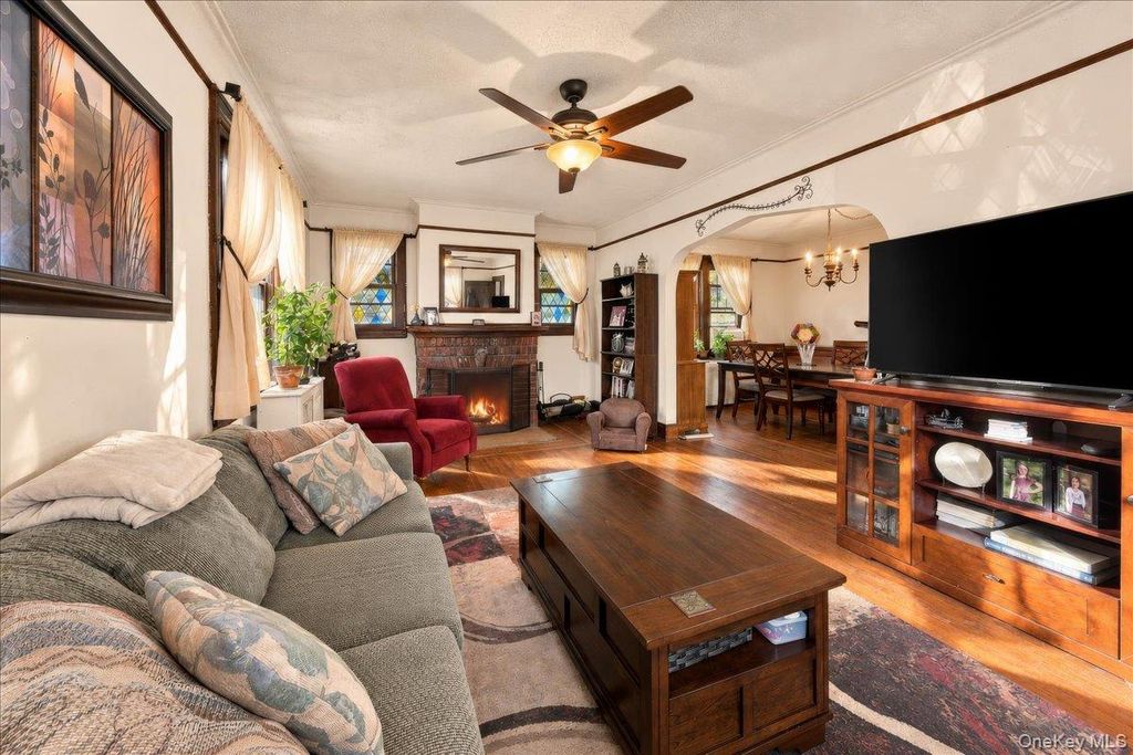 196 Hillside Avenue, Yonkers, NY 10703 — photo 3