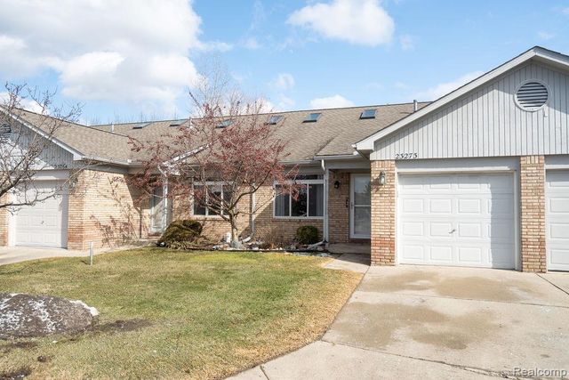 23273 Bunte Court, Brownstown Charter Township, MI 48183