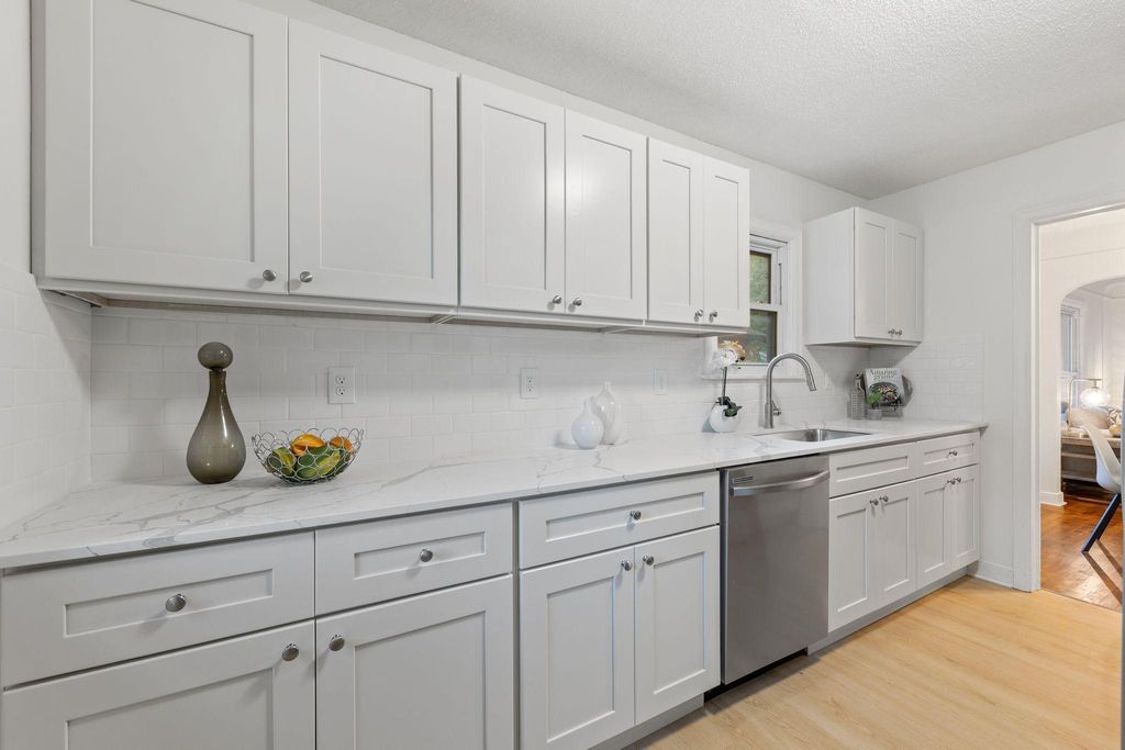 3738 Oliver Avenue N, Minneapolis, MN 55412