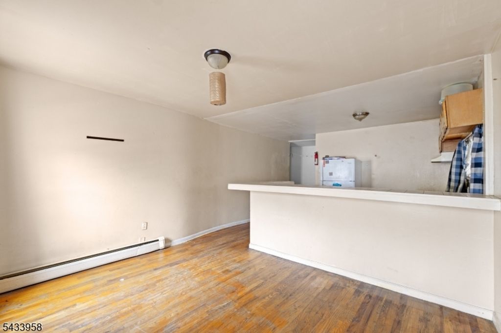 322 E Jersey St, Elizabeth City, NJ 07206 — photo 3