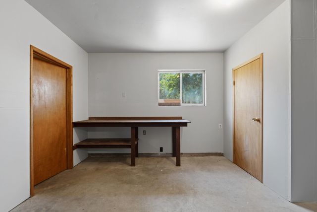 16423 S Maple Rd, Spokane, WA 99224