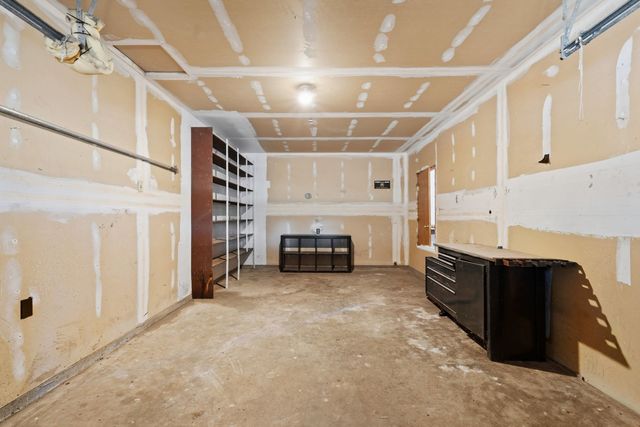 16423 S Maple Rd, Spokane, WA 99224
