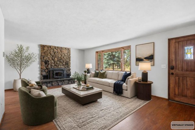 16423 S Maple Rd, Spokane, WA 99224