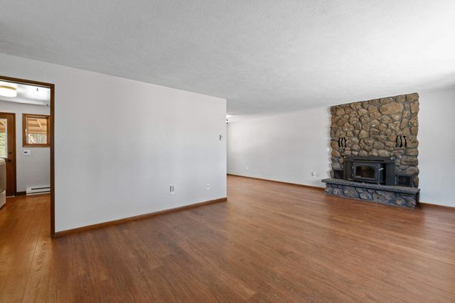 16423 S Maple Rd, Spokane, WA 99224