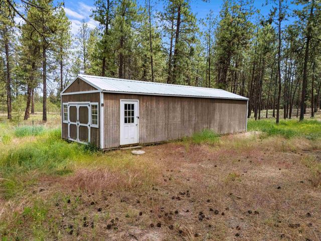 16423 S Maple Rd, Spokane, WA 99224