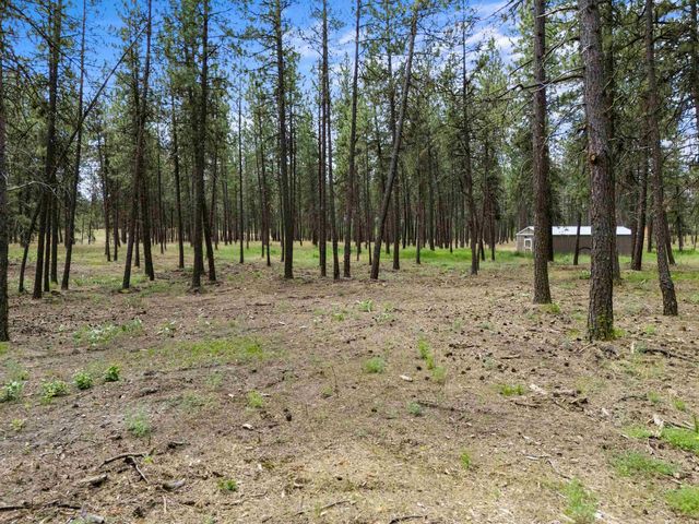 16423 S Maple Rd, Spokane, WA 99224