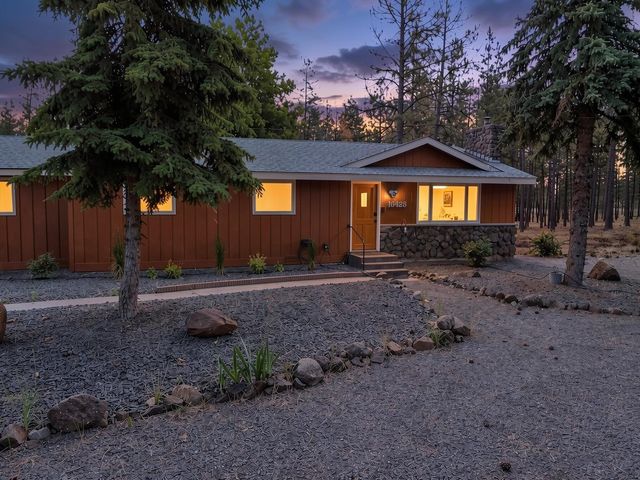 16423 S Maple Rd, Spokane, WA 99224