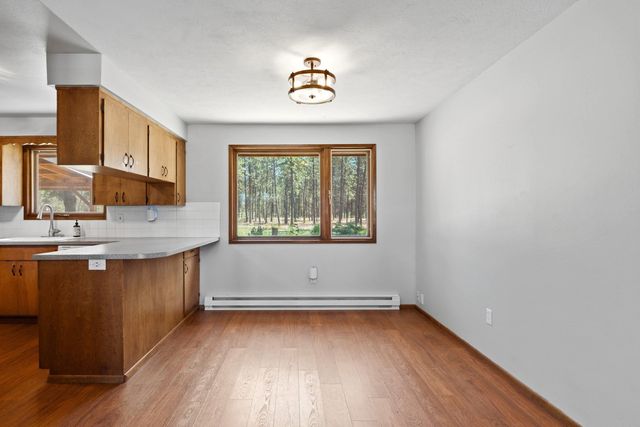 16423 S Maple Rd, Spokane, WA 99224
