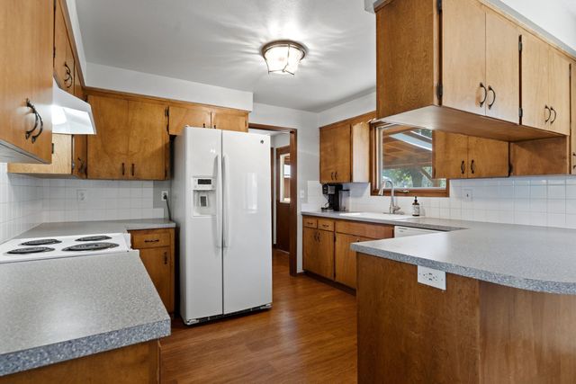 16423 S Maple Rd, Spokane, WA 99224