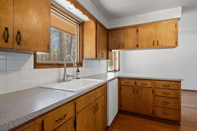 16423 S Maple Rd, Spokane, WA 99224