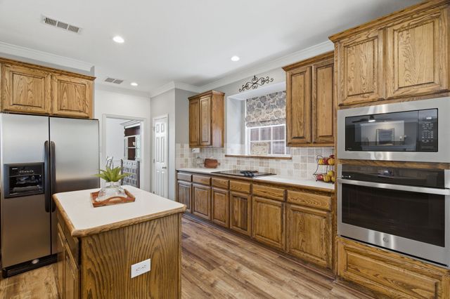 2013 Le Mans Drive, Carrollton, TX 75006