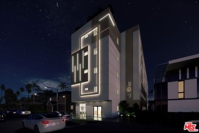 843 W 82nd Street, Los Angeles, CA 90044