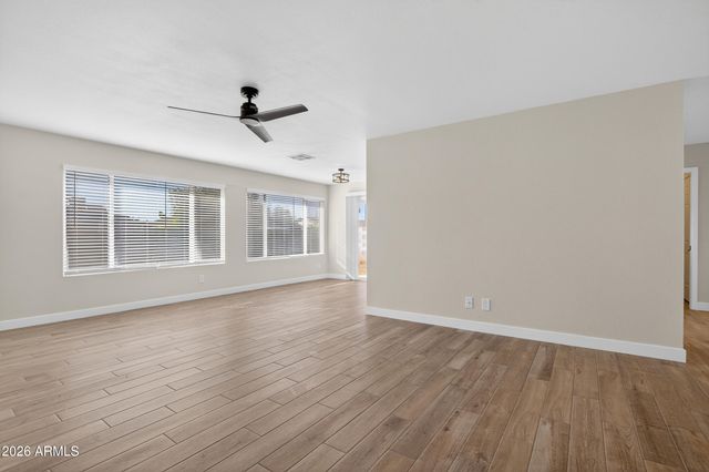 2355 W WALTANN Lane, Phoenix, AZ 85023