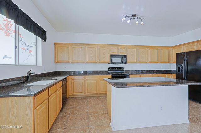 9541 W FRANK Avenue, Peoria, AZ 85382