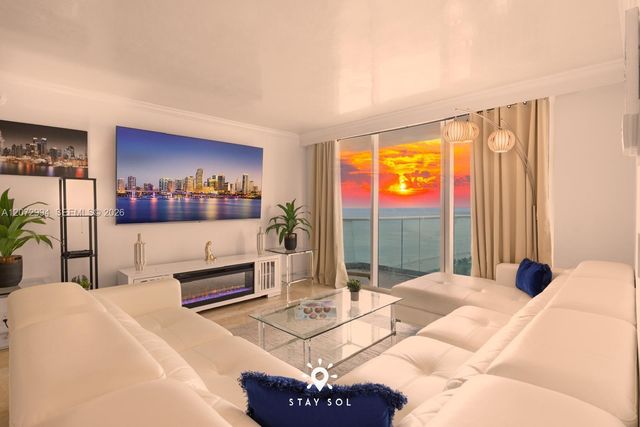 4001 S Ocean Drive 14N, Hollywood, FL 33019