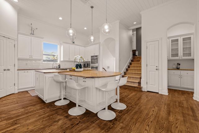 2703 McCullough ST, Austin, TX 78703