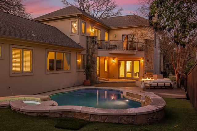 2703 McCullough ST, Austin, TX 78703