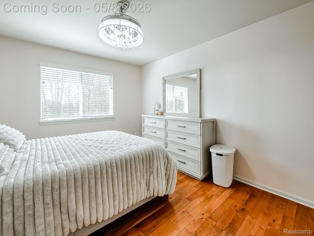 5221 Sandlewood Drive, Commerce Charter Township, MI 48382
