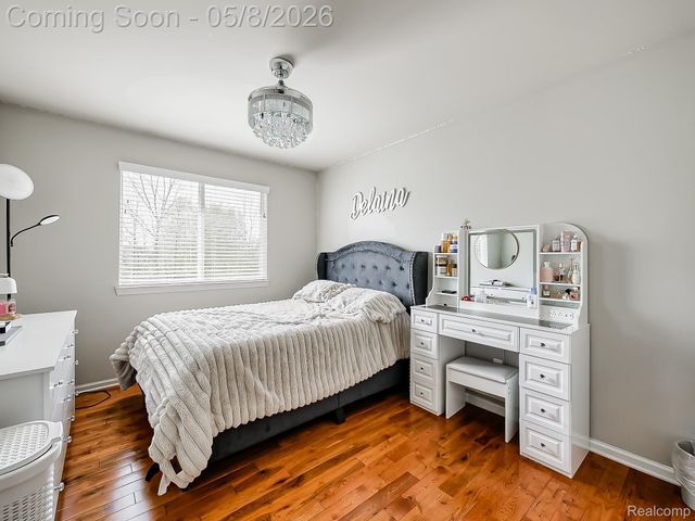 5221 Sandlewood Drive, Commerce Charter Township, MI 48382