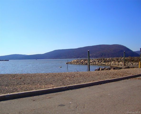 56 Cayuga Drive, Peekskill, NY 10566