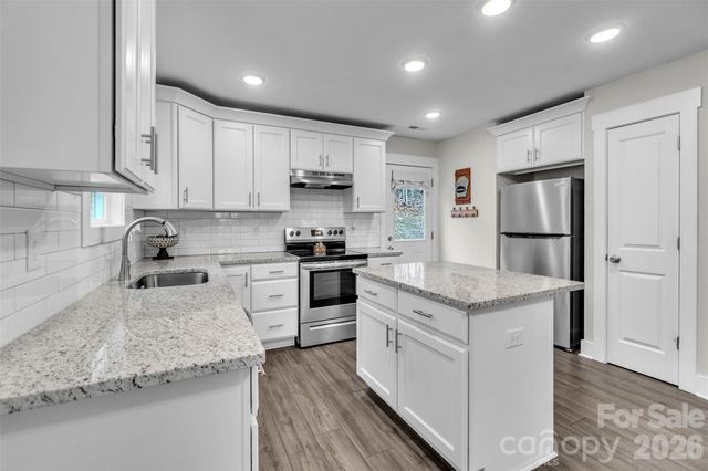 518 Lake Head Road, Norwood, NC 28128