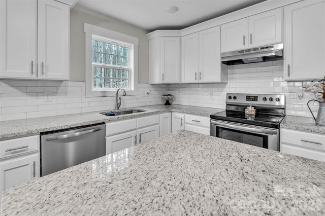 518 Lake Head Road, Norwood, NC 28128