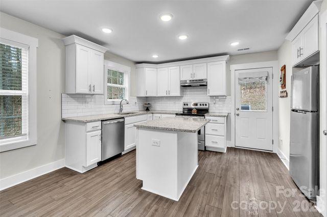 518 Lake Head Road, Norwood, NC 28128