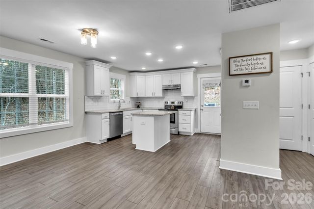 518 Lake Head Road, Norwood, NC 28128