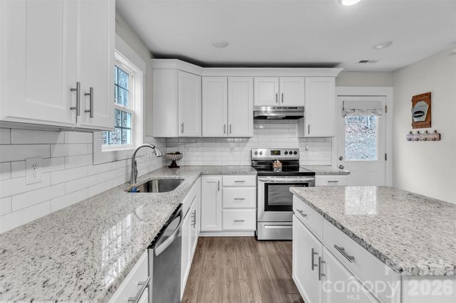 518 Lake Head Road, Norwood, NC 28128