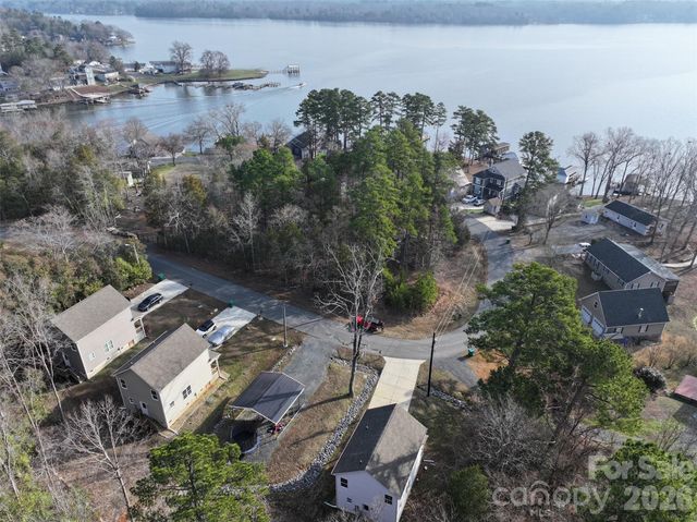 518 Lake Head Road, Norwood, NC 28128