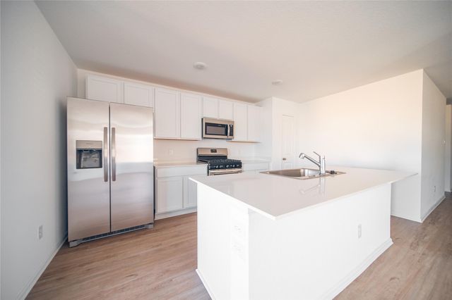 9126 Harvest Steel Drive, Baytown, TX 77521