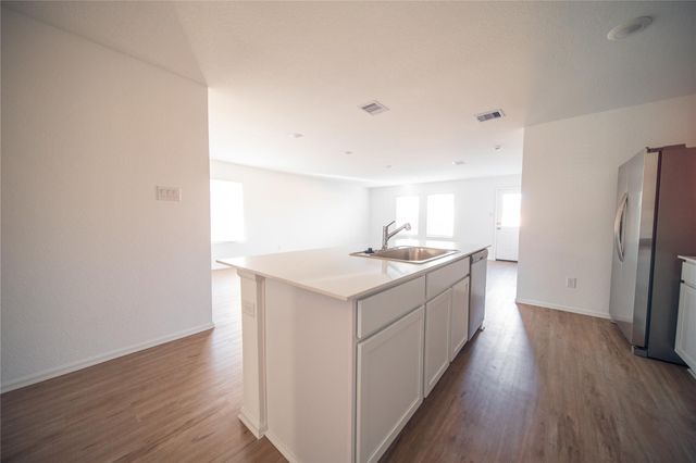 9126 Harvest Steel Drive, Baytown, TX 77521