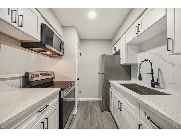 910 7th Avenue N 3, Texas City, TX 77590