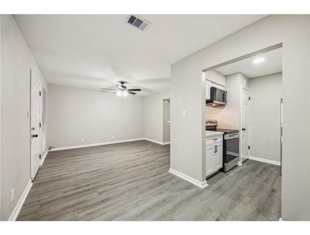 910 7th Avenue N 3, Texas City, TX 77590