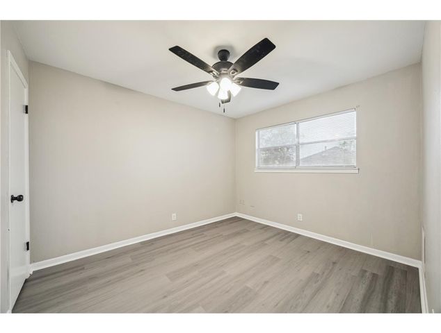 910 7th Avenue N 3, Texas City, TX 77590