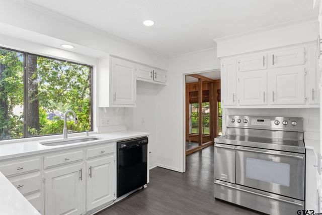 1206 Hampton Lane, Tyler, TX 75701