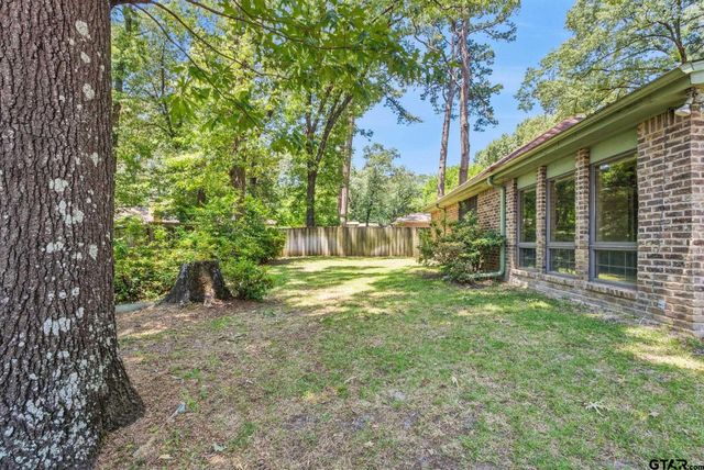 1206 Hampton Lane, Tyler, TX 75701